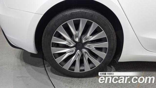 Tesla Model 3 RWD - фото 4