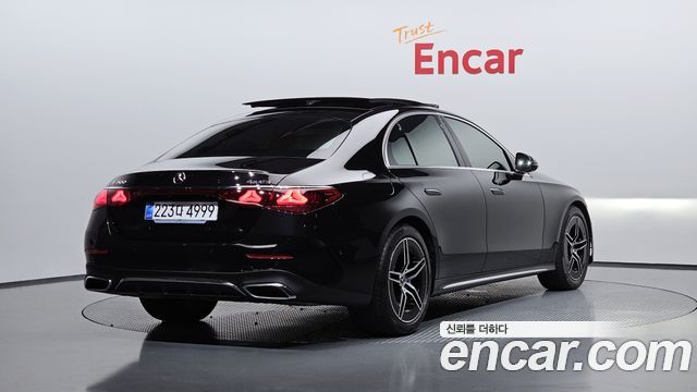 Mercedes-Benz E-Class W214 E300 4MATIC AMG Line - фото 1