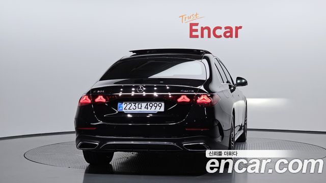 Mercedes-Benz E-Class W214 E300 4MATIC AMG Line - фото 3