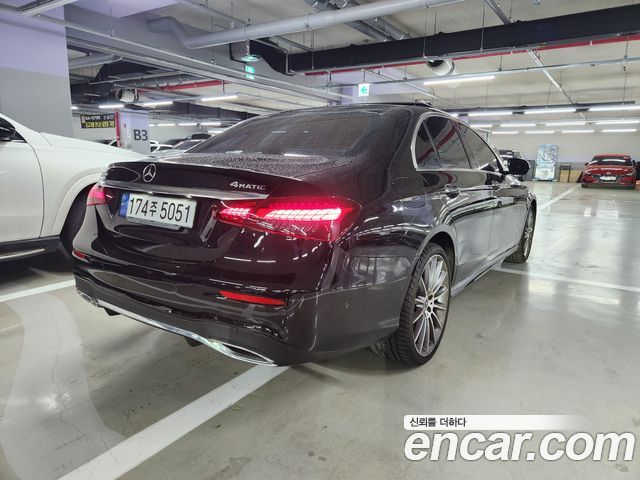 Mercedes-Benz E-Class W213 E350 4MATIC AMG Line - фото 1