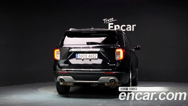 Ford Explorer 6-го поколения 2.3 LimIted 4WD - фото 2