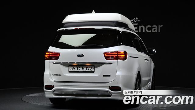 Kia Carnival Новый 9-Seater Hi-Limousine Noblesse Special - фото 3