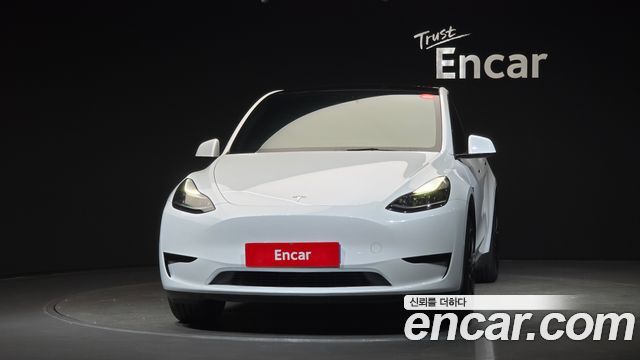 Tesla Model Y RWD - фото 2