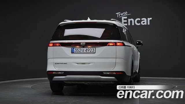Kia Carnival 4-го поколения 9-Seater Prestige - фото 3