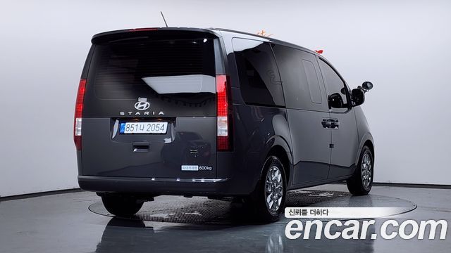 Hyundai Staria HEV 1.6 Cargo 5-Seater Modern - фото 0