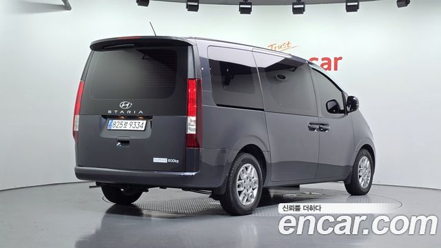 Hyundai Staria Cargo 5-Seater Modern - фото 1
