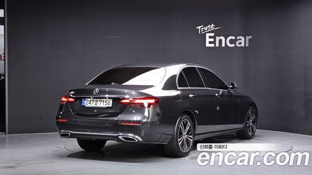 Mercedes-Benz E-Class W213 E250 Avantgarde - фото 1