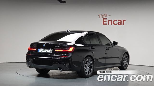BMW 3-Series G20 320i M Sport - фото 1