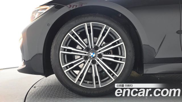 BMW 3-Series G20 320i M Sport - фото 4