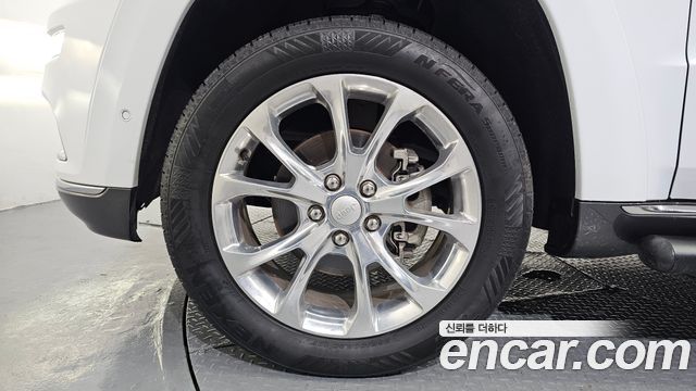 Jeep Cherokee 3.6 Summit WK2 - фото 4