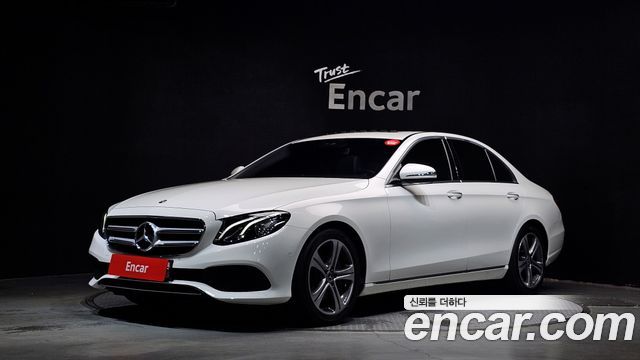 Mercedes-Benz E-Class W213 E300 Avantgarde - фото 0