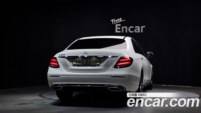 Mercedes-Benz E-Class W213 E300 Avantgarde - фото 3