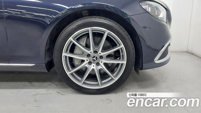 Mercedes-Benz E-Class W213 E300e 4MATIC Exclusive - фото 4