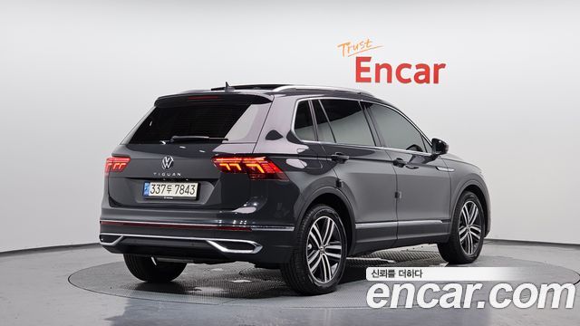 Volkswagen Tiguan 2-го поколения 2.0 TDI Prestige - фото 1