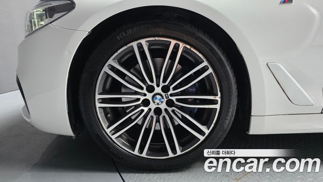BMW 5-Series G30 530i M Sport Package Plus - фото 4