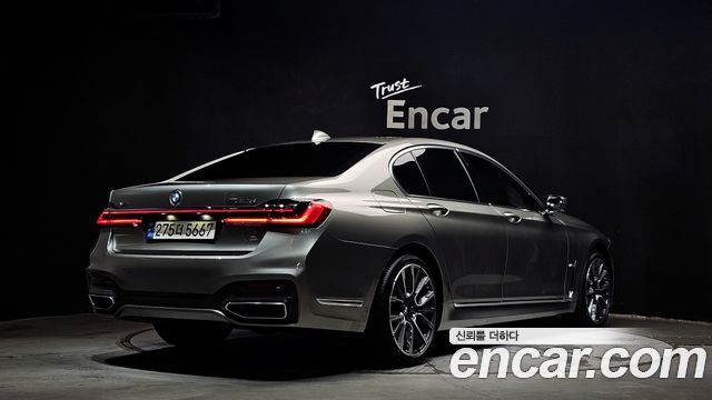 BMW 7-Series G11 730d xDrive M Sport - фото 1