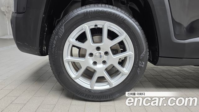 Jeep Renegade 2.4 Longitude - фото 4