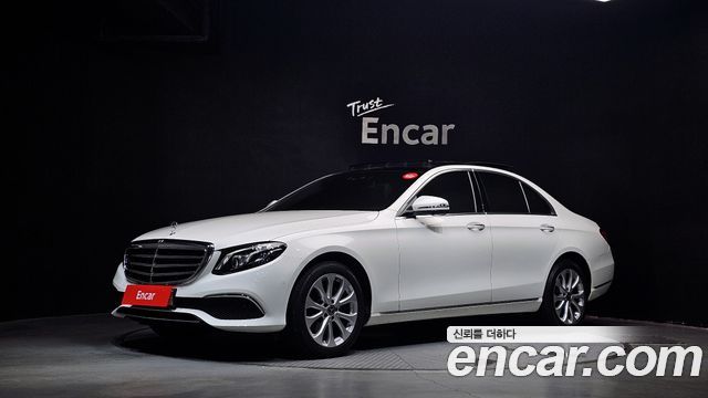 Mercedes-Benz E-Class W213 E300 4MATIC Exclusive - фото 0