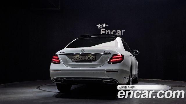 Mercedes-Benz E-Class W213 E300 4MATIC Exclusive - фото 3