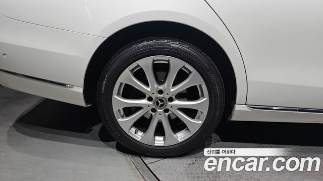 Mercedes-Benz E-Class W213 E300 4MATIC Exclusive - фото 4