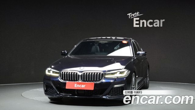 BMW 5-Series G30 520i M Sport - фото 2