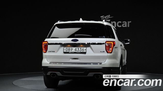 Ford Explorer 2.3 Limited 4WD 5th - фото 3