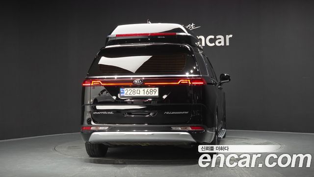 Kia Carnival 4-го поколения Gasoline 7-Seater Hi-Limousine Signature - фото 3