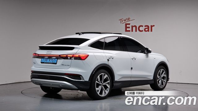 Audi Q4 e-tron F4 40 Premium Sportback - фото 0