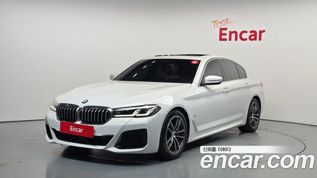 BMW 5-Series G30 520i M Sport - фото 0