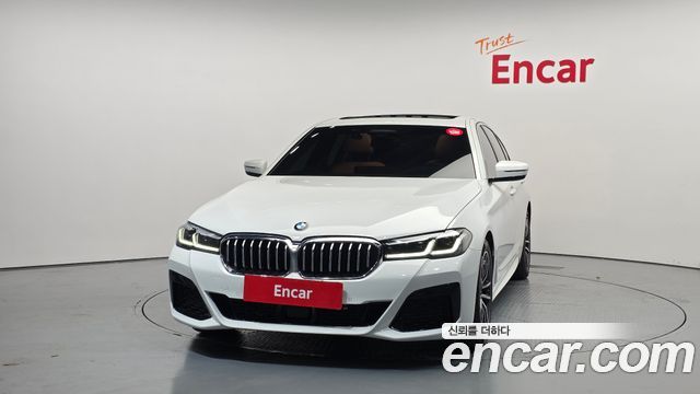 BMW 5-Series G30 520i M Sport - фото 2