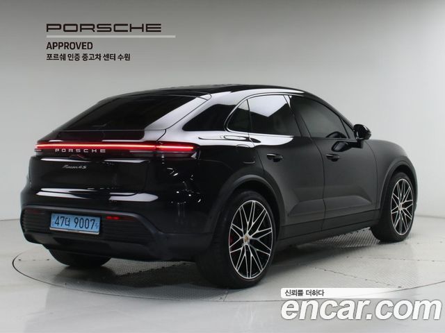 Porsche Macan EV 4S - фото 1