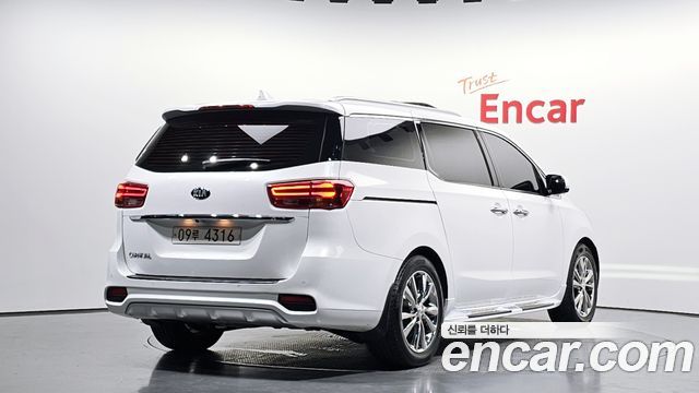 Kia Carnival Новый 9-Seater Noblesse Special - фото 0