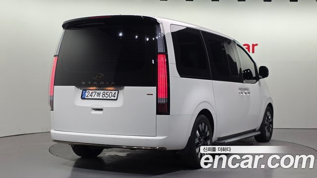 Hyundai Staria 4WD Lounge 7-Seater Inspiration - фото 1