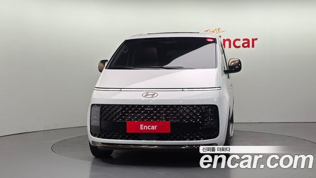 Hyundai Staria 4WD Lounge 7-Seater Inspiration - фото 2