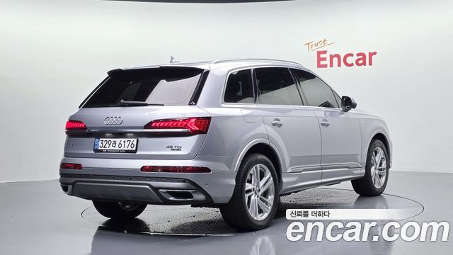 Audi Q7 45 TDI Quattro Premium - фото 1