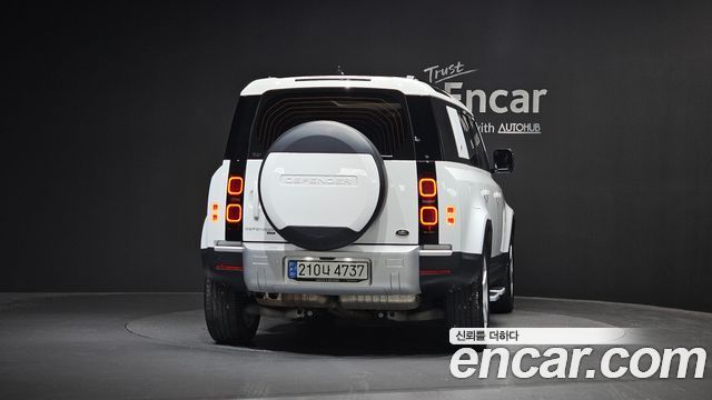 Land Rover Defender L663 110 D300 HSE - фото 2