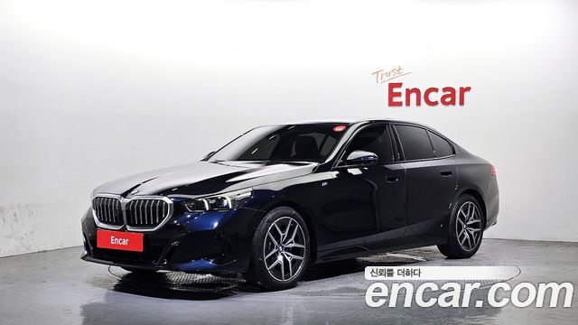 BMW 5-Series G60 520i M Sport - фото 0