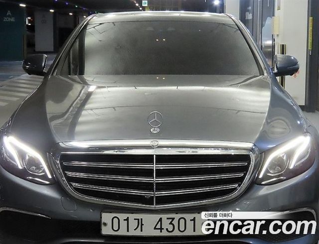 Mercedes-Benz E-Class W213 E300 4MATIC Exclusive - фото 1