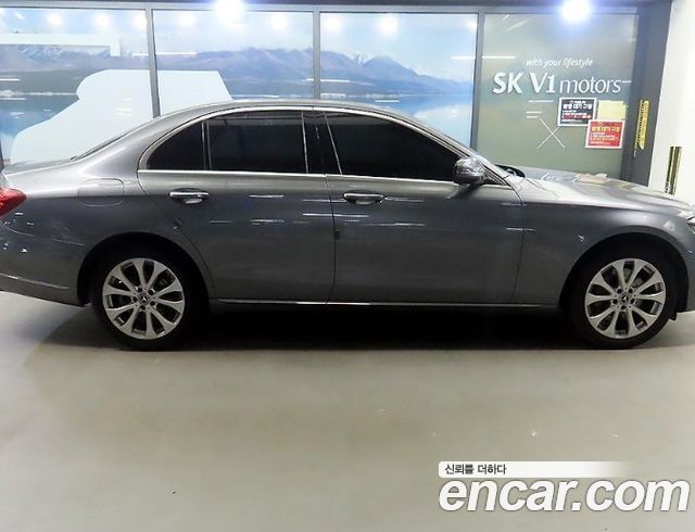 Mercedes-Benz E-Class W213 E300 4MATIC Exclusive - фото 2