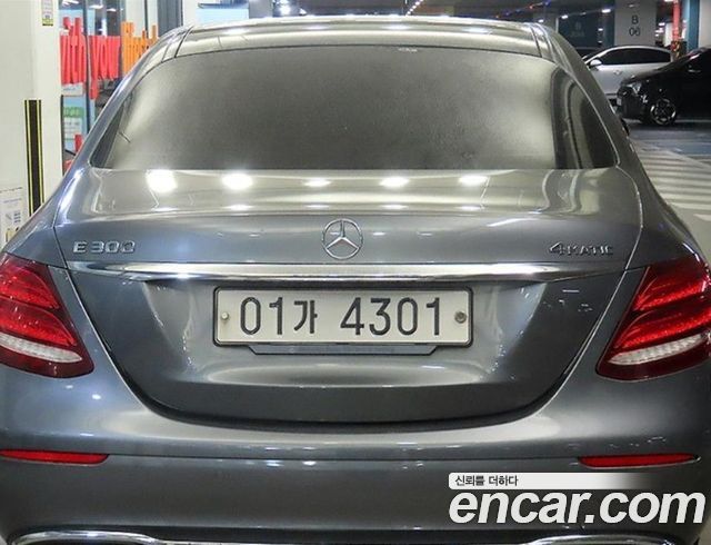 Mercedes-Benz E-Class W213 E300 4MATIC Exclusive - фото 4