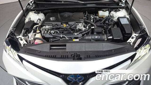 Toyota Camry XV70 2.5 XLE Hybrid - фото 4