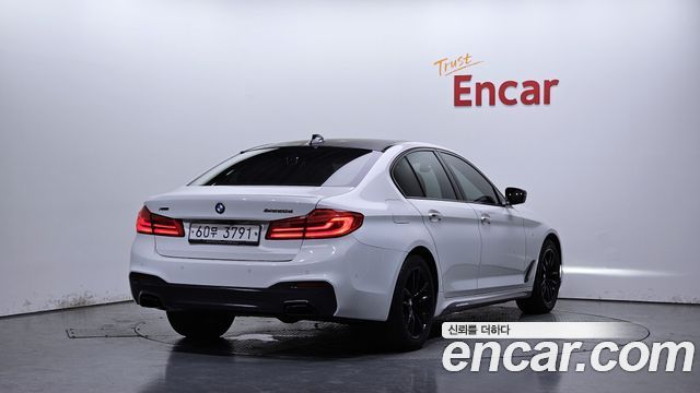 BMW 5-Series G30 520d xDrive M Sport Package Plus - фото 1