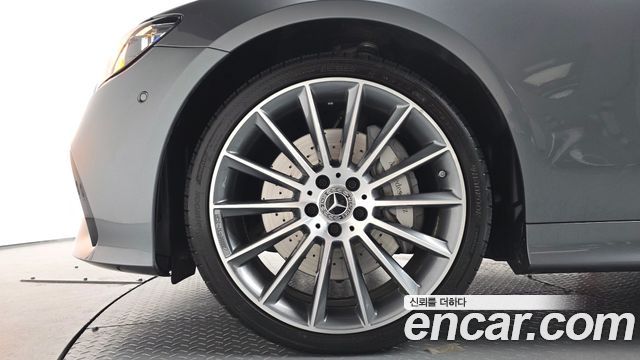 Mercedes-Benz E-Class W213 E450 4MATIC Coupe - фото 3