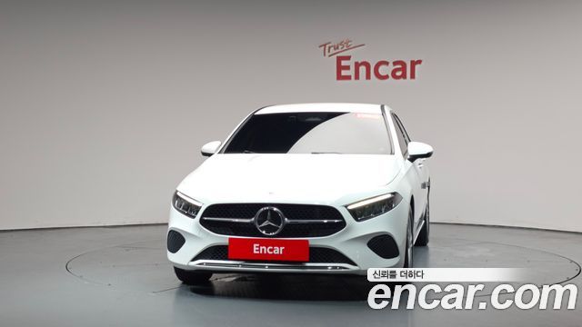 Mercedes-Benz A-Class W177 A220 Hatchback - фото 1