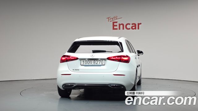Mercedes-Benz A-Class W177 A220 Hatchback - фото 2