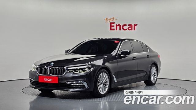 BMW 5-Series G30 530i Luxury Plus - фото 0