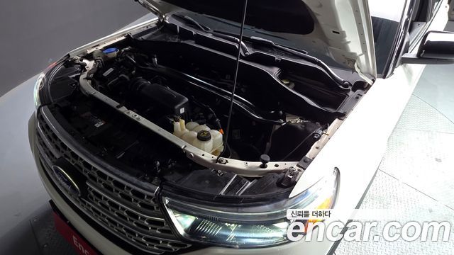 Ford Explorer 6-го поколения 2.3 LimIted 4WD - фото 4