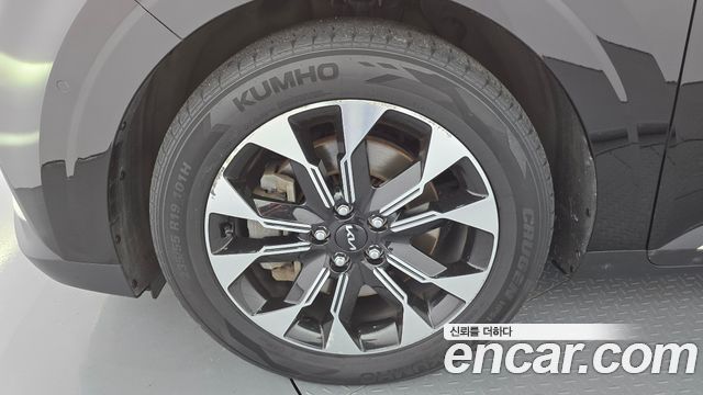 Kia Carnival 4-го поколения 9-Seater Signature - фото 3