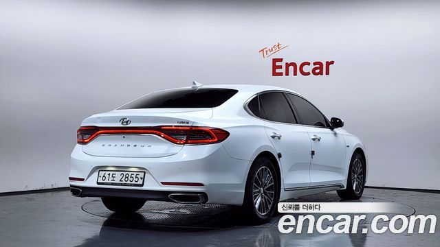 Hyundai Grandeur IG, гибрид Exclusive Special - фото 1