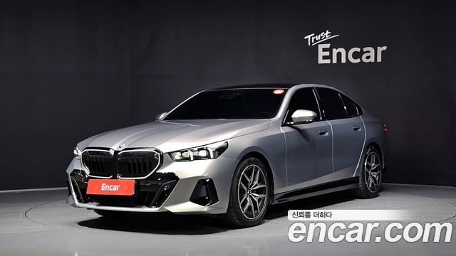 BMW 5-Series G60 520i Special Edition - фото 0